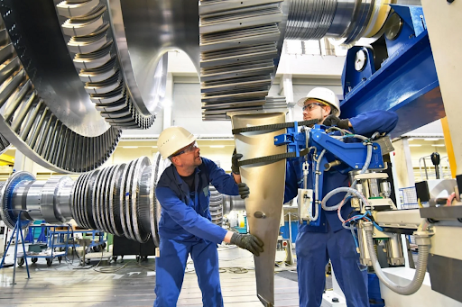 AI Isn’t Replacing Manufacturing Marketers, It’s Exposing Weak Ones